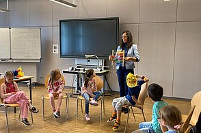 Kindergartenkinder zu Besuch
