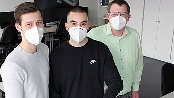 Christian Reiser, Sebastian Can und Laboringenieur Max Barchet (von links nach rechts).
