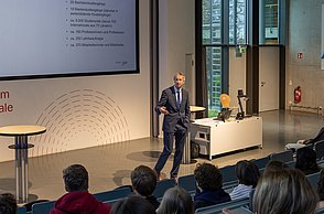Schülerinnen und Schüler zu Besuch an der Hochschule Pforzheim