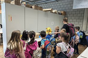 Kindergartenkinder zu Besuch