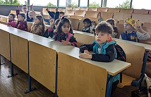 Kindergartenkinder zu Besuch