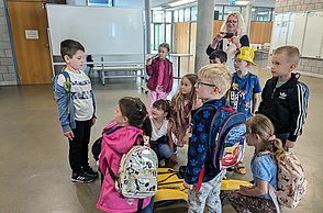Kindergartenkinder zu Besuch