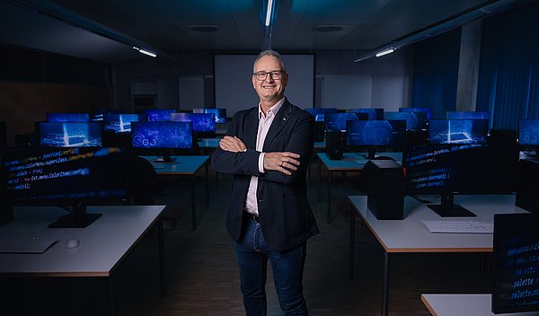 Ansprechpartner Advanced Information Technology (M. Sc.) Ansprechpartner Advanced Information Technology (M. Sc.)