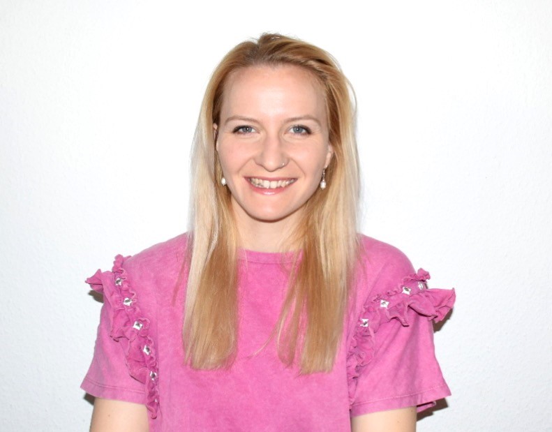 Katrin Bott, Absolventin des Bachelorstudiengangs "Medizintechnik" und des Masterstudiengangs "Mechatronische Systementwicklung"